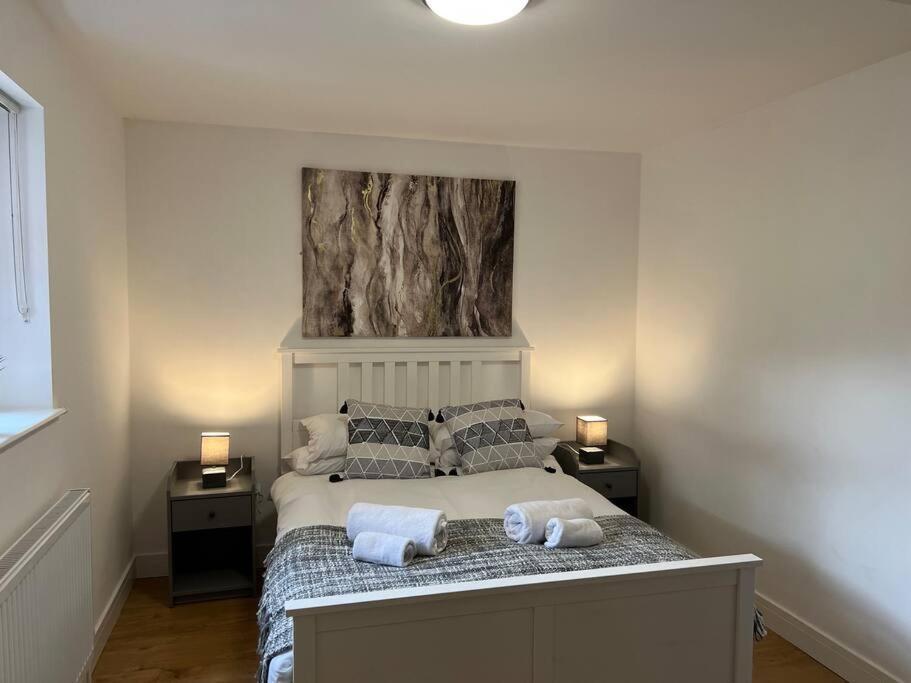 Lovely 2 Bedroom 2 Bathroom Apartment With Parking Loughborough Exterior photo